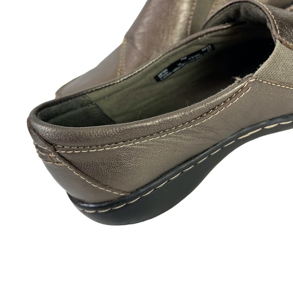 CLARKS BENDABLES Metallic Bronze Loafers Flats Genuine Leather Slip On Shoes  7 - Picture 13 of 16